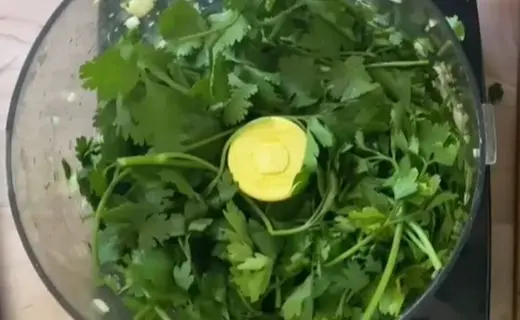 Initial processing of herbs and chilies